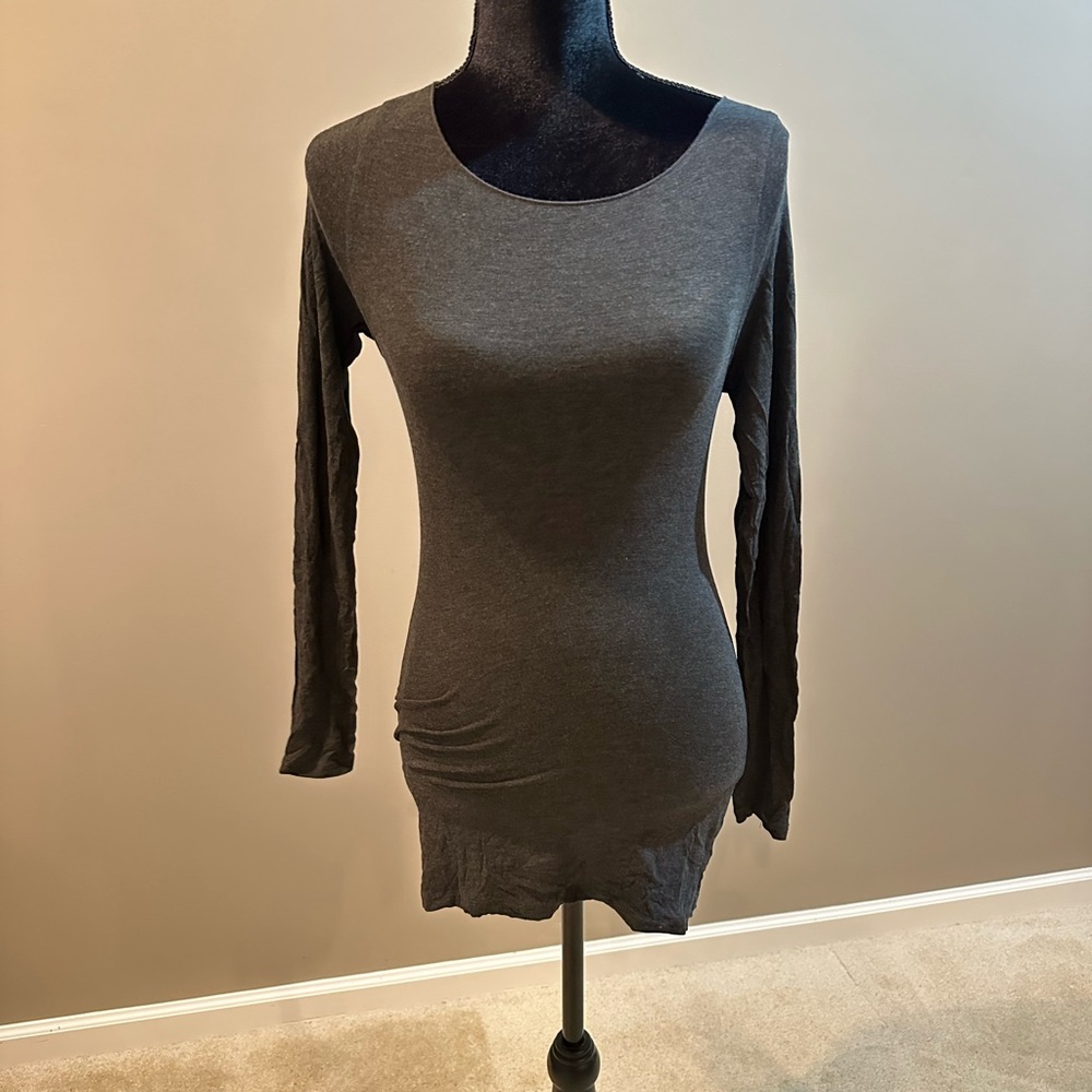 Majestic Paris Slim Scoop-Neck Long Sleeve Top - Dark Gray Size L